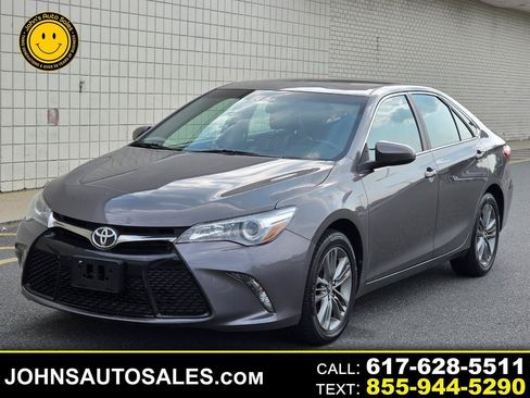 Used 2017 Toyota Camry SE FWD image 1