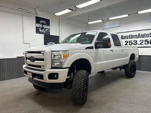 Used 2015 Ford F250 Lariat w/ Lariat Ultimate Package AWD/4WD image 3