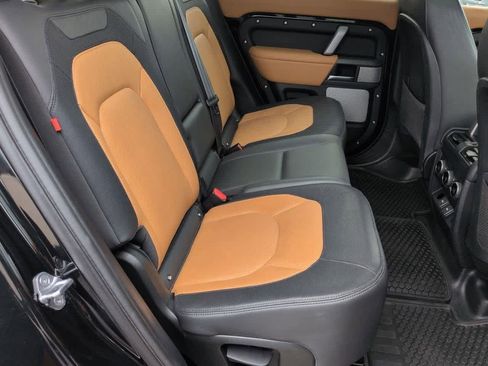 Certified 2024 Land Rover Defender 130 X-Dynamic SE AWD/4WD image 21