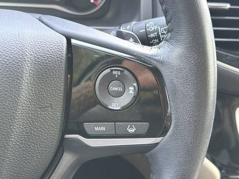 Used 2022 Honda Pilot Touring image 23