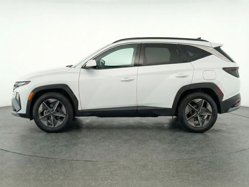 Used 2025 Hyundai Tucson SEL FWD image 6