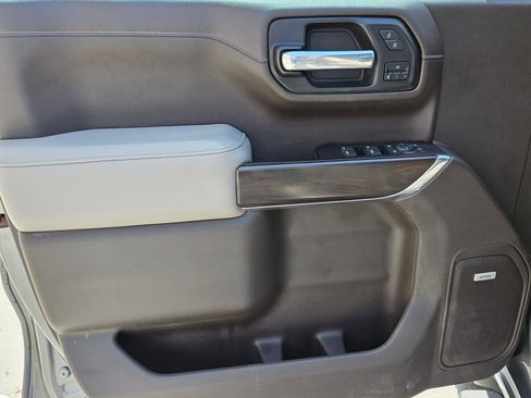 Used 2021 GMC Sierra 1500 SLT AWD/4WD image 16