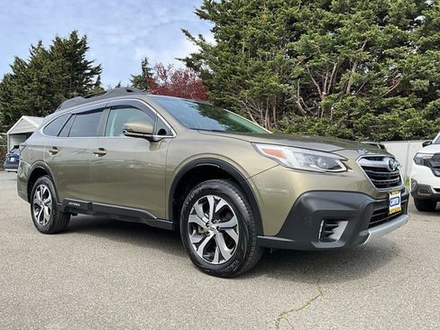 Certified 2022 Subaru Outback Limited AWD/4WD image 3