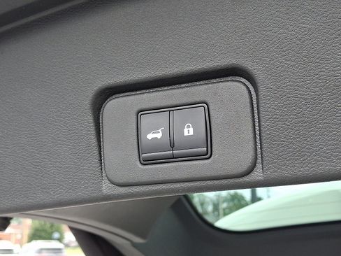 Certified 2023 Nissan Rogue SV w/ SV Premium B Package image 29