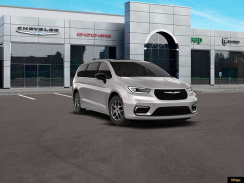 New 2026 Chrysler Pacifica Select image 14