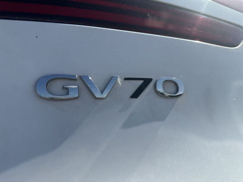 Used 2025 Genesis GV70 2.5T AWD/4WD image 13