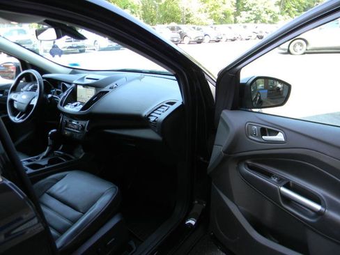 Used 2017 Ford Escape Titanium image 21