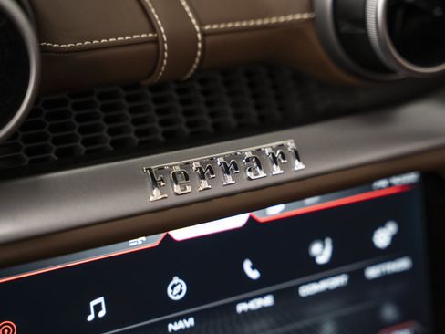 Used 2021 Ferrari Portofino RWD image 42