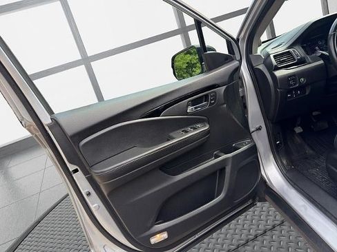 Used 2019 Honda Pilot Elite image 25