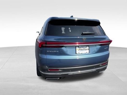 Certified 2025 Buick Enclave Preferred FWD image 5