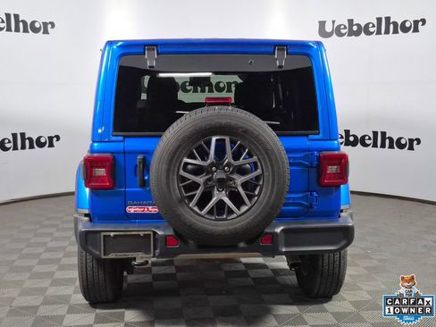 Used 2025 Jeep Wrangler Unlimited Sahara AWD/4WD image 6