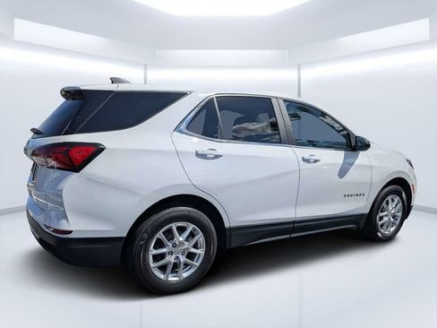 Used 2022 Chevrolet Equinox LT AWD/4WD image 3