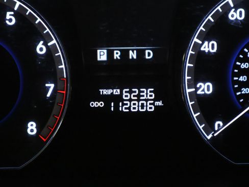 Used 2013 Hyundai Equus Signature RWD image 38