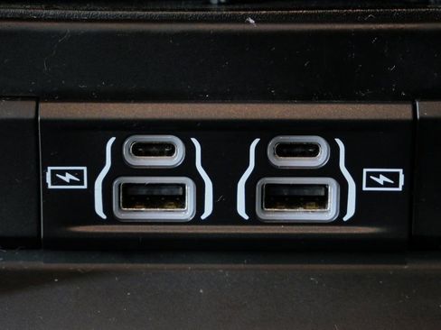 Used 2023 RAM 1500 Big Horn image 24