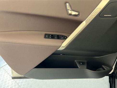 New 2026 BMW iX xDrive60 image 12