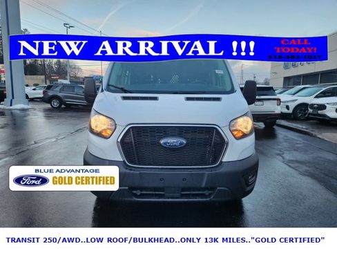 Used 2023 Ford Transit 250 Low Roof AWD w/ Exterior Upgrade Package image 9
