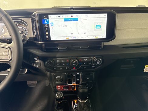 New 2026 Jeep Gladiator Willys image 25