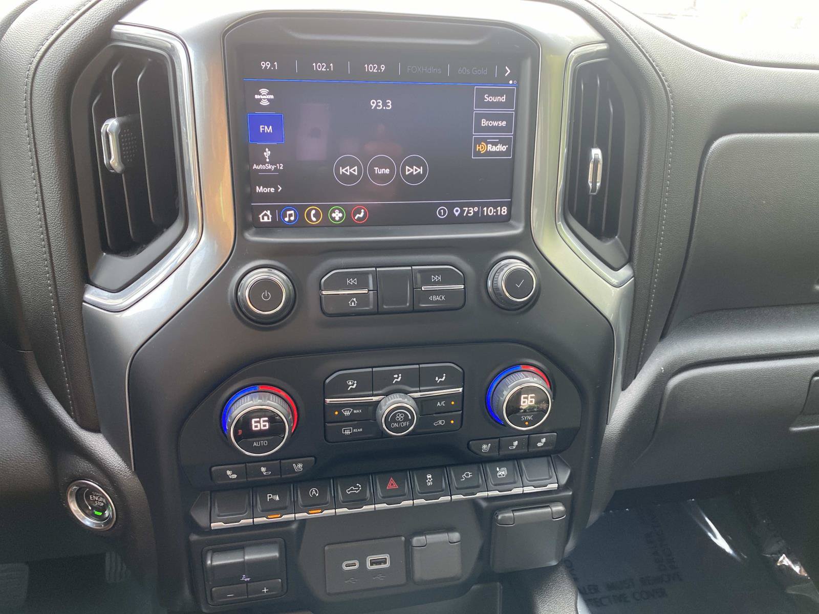 Used 2020 Chevrolet Silverado 1500 LTZ w/ LTZ Plus Package AWD/4WD image 11