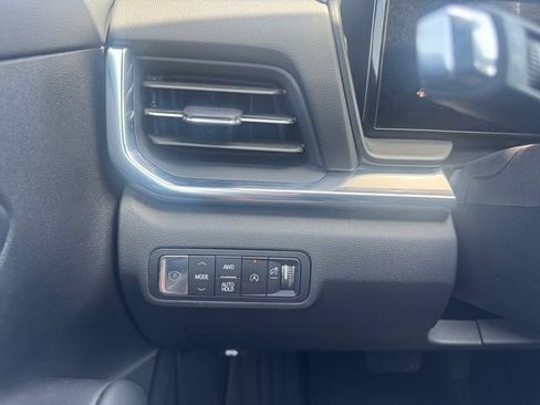 Used 2025 GMC Terrain Elevation AWD/4WD image 19