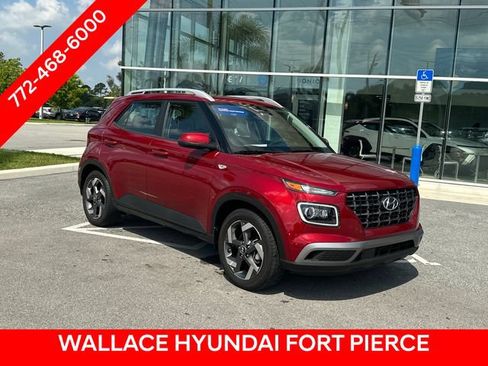 Used 2023 Hyundai Venue Limited w/ Cargo Package FWD image 5