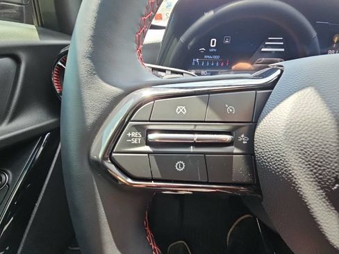 Used 2026 Chevrolet Equinox RS FWD image 30