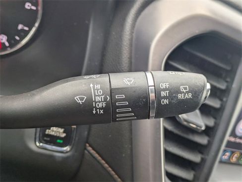 Used 2022 GMC Acadia AT4 w/ Technology Package image 27