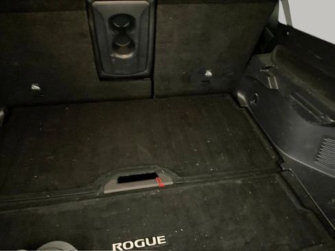 Used 2019 Nissan Rogue SL w/ Premium Package image 33