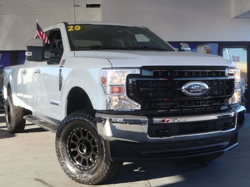 Used 2020 Ford F250 XLT w/ XLT Premium Package image 2