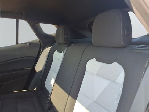 Used 2024 Chevrolet Trax RS w/ Sunroof Package FWD image 13