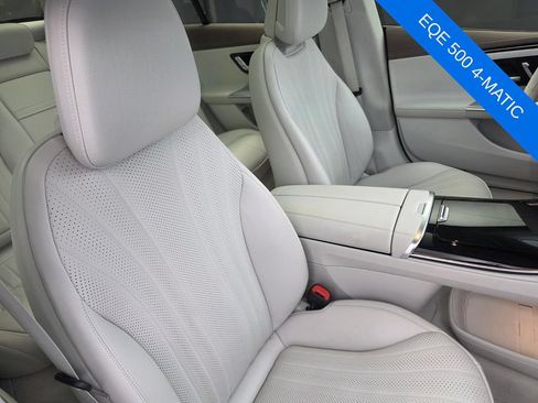 Used 2023 Mercedes-Benz EQE 500 4MATIC Sedan image 26