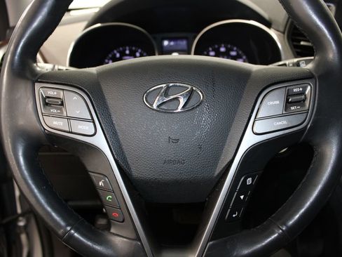 Used 2017 Hyundai Santa Fe Limited image 8