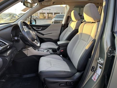 Used 2019 Subaru Forester Premium w/ All-Weather Package image 2