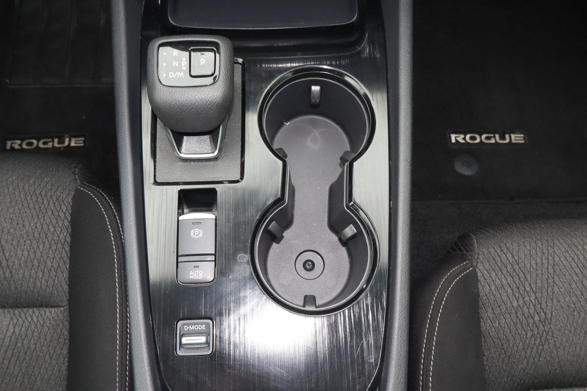 Used 2025 Nissan Rogue SV FWD image 20