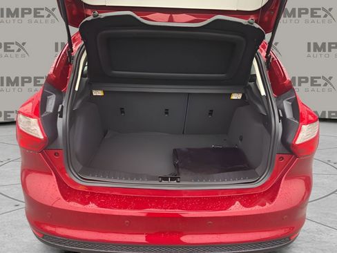 Used 2013 Ford Focus SE FWD image 25
