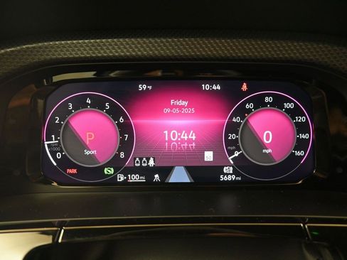 Certified 2025 Volkswagen Atlas Cross Sport SEL Premium R-Line image 31