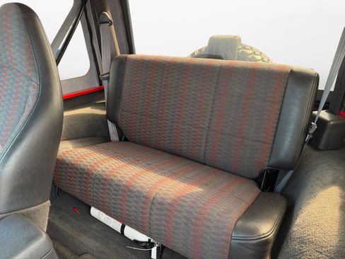Used 2000 Jeep Wrangler Sport AWD/4WD image 15