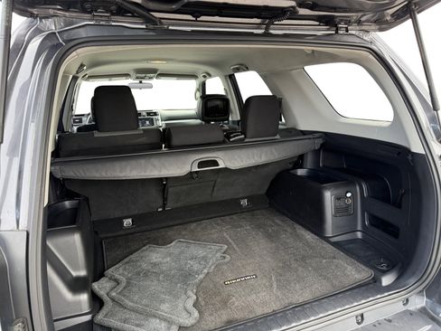 Used 2016 Toyota 4Runner SR5 image 12