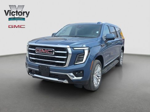 New 2026 GMC Yukon XL Elevation w/ Elevation Premium Package AWD/4WD image 3