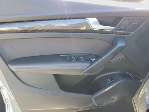 Used 2022 Audi SQ5 Premium Plus w/ Premium Plus Package image 18