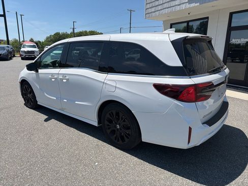Used 2025 Honda Odyssey Sport-L image 6