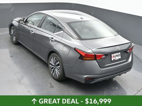Used 2023 Nissan Altima 2.5 SV image 38