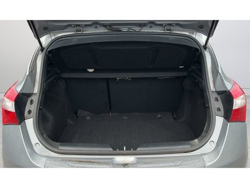 Used 2015 Hyundai Elantra GT FWD image 14