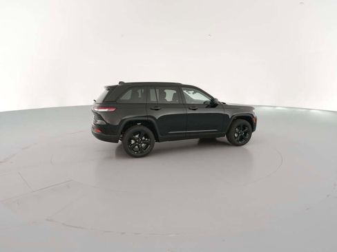 New 2025 Jeep Grand Cherokee Limited w/ Black Appearance Package image 13