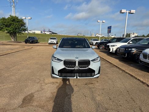 Used 2025 BMW X3 xDrive30i w/ M Sport Package image 2