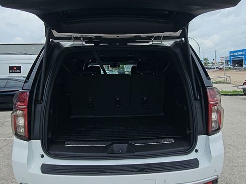 Used 2022 Chevrolet Suburban Premier image 24