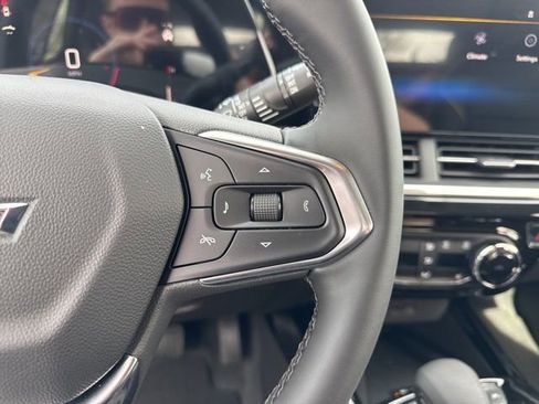 New 2026 Chevrolet Trax ACTIV w/ Sunroof Package FWD image 18
