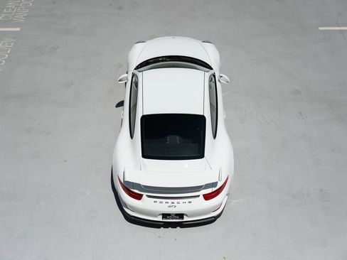 Used 2015 Porsche 911 GT3 RWD image 4