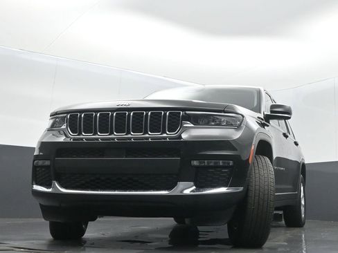 Used 2022 Jeep Grand Cherokee L Limited image 32
