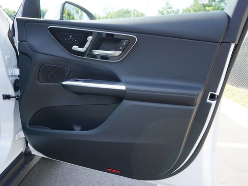 Certified 2025 Mercedes-Benz GLC 300 4MATIC image 60