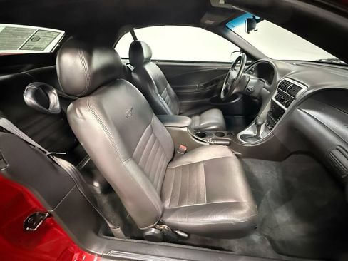 Used 2004 Ford Mustang GT RWD image 13